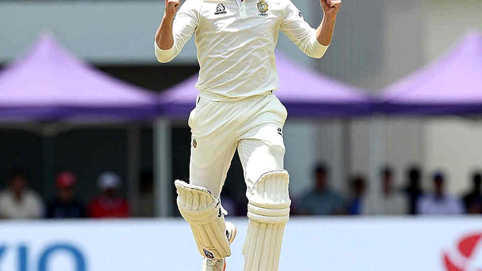 Thirty-Three Balls of Nothing: Two Returners, Two Ledgers in Durban Thirty-Three Balls of Nothing: Two Returners, Two Ledgers in Durban