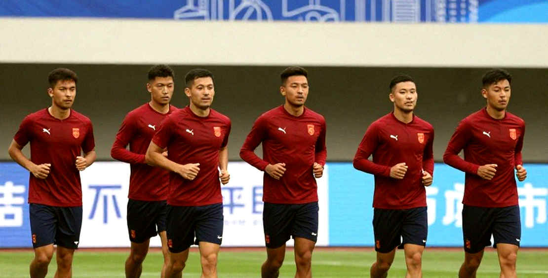 যাচাইয়ের চেইন: ট্রান্সফার উইন্ডোতে খালি পাতা যখন সবচেয়ে সৎ সংকেত