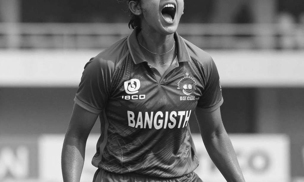 ডারবানে ৬/১২৪ থেকে ১৮৭/৬: অস্ট্রেলিয়ার নিচের সারির উদ্ধার আর ৬৫.২ ওভারের হিসাব