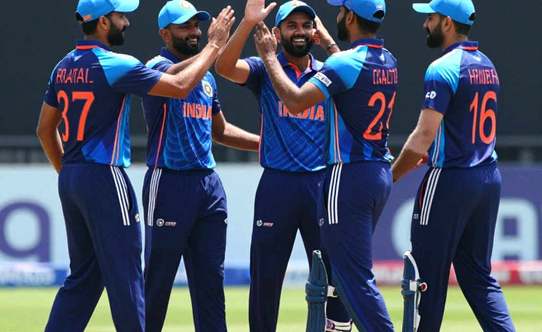 Blockchain Technology: A New Horizon of Transparency in Cricket Data Analysis
